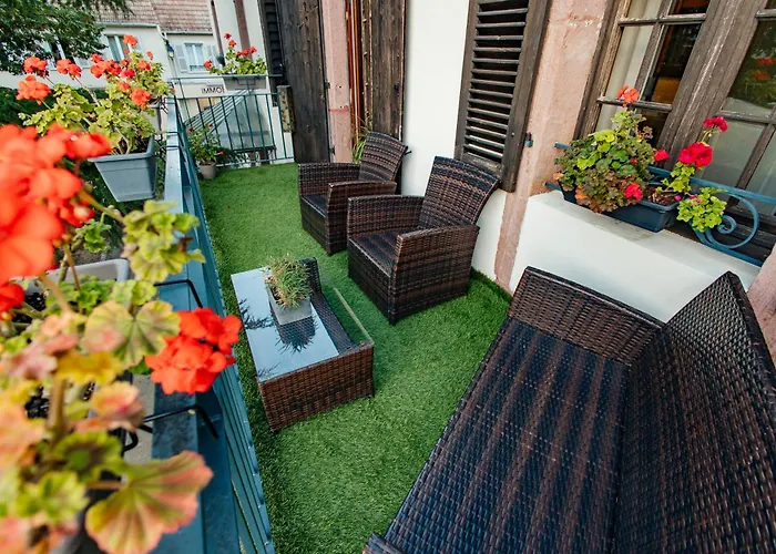 Appartement La Cure Grand Familial 3 Avec Terrasse Et Parking A 10 Minutes De Colmar *